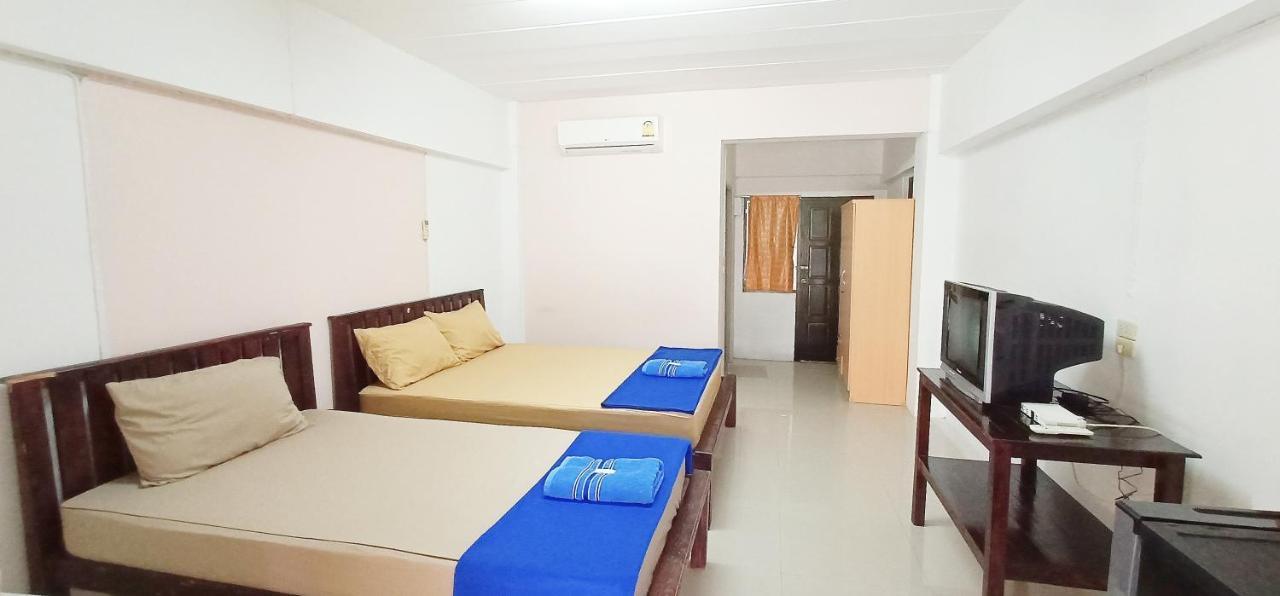 Banyan Resort Bangsaen Bagian luar foto
