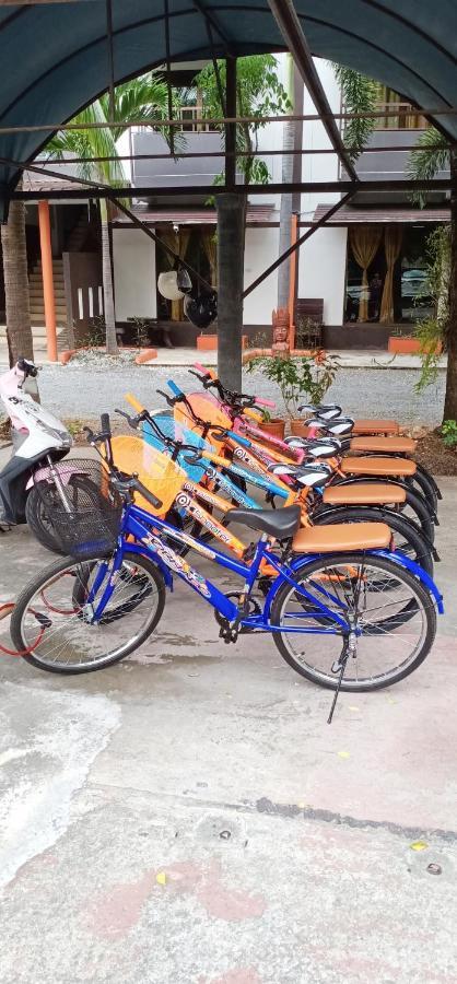 Banyan Resort Bangsaen Bagian luar foto