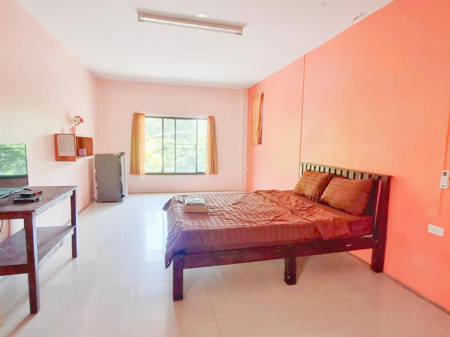 Banyan Resort Bangsaen Bagian luar foto